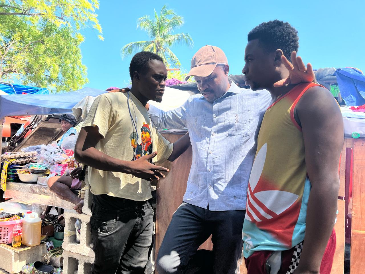 Haïti : le ministre des Affaires humanitaires, Herwil Gaspard à l’écoute des déplacés internes
