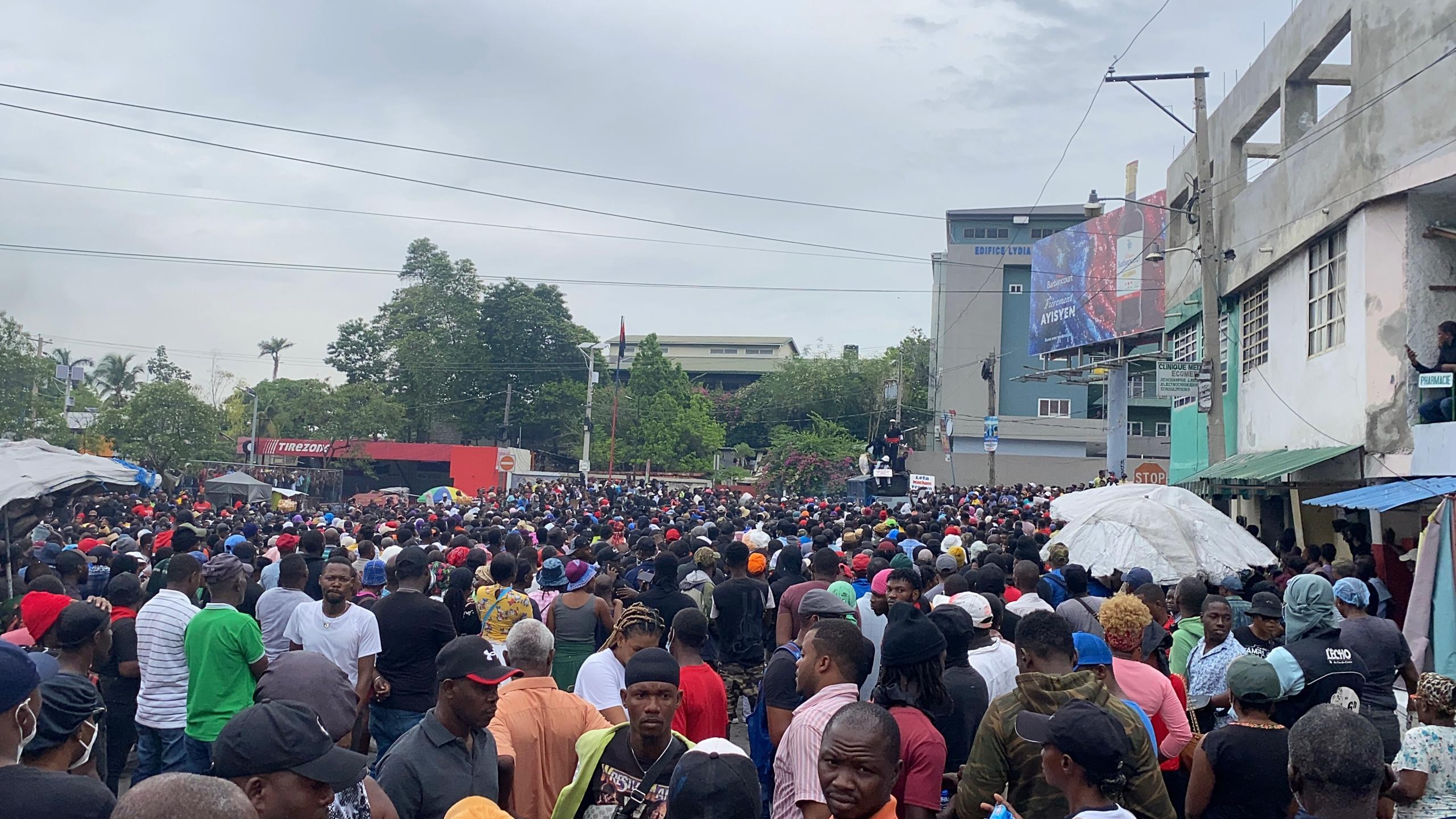 Port-au-Prince : une manifestation contre l&rsquo;insécurité interrompue pour éviter des répressions policières musclées