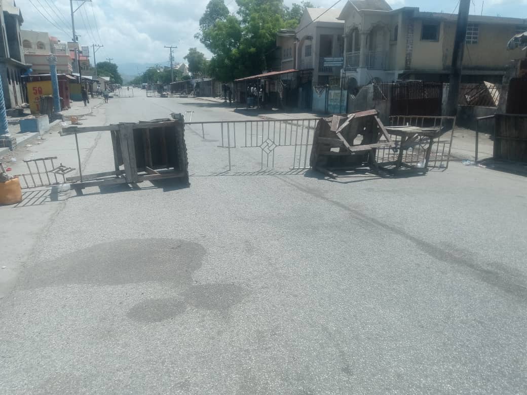 Haïti : début de semaine agitée entre protestations, insécurité et routes bloquées