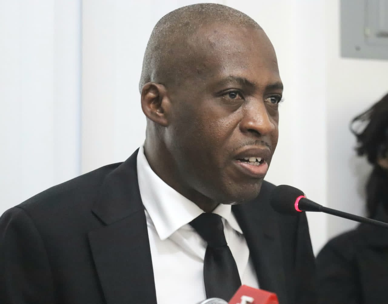 Bras de fer entre les avocats et le chef du parquet de Port-au-Prince : l’OCNH appelle le ministre de la Justice à agir