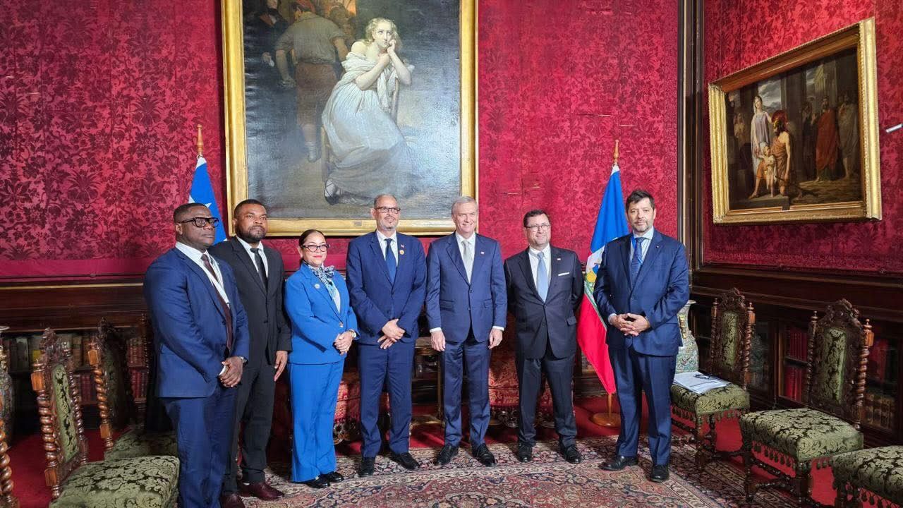 Diplomatie : le PM Fils-Aimé échange avec le président élu du Chili