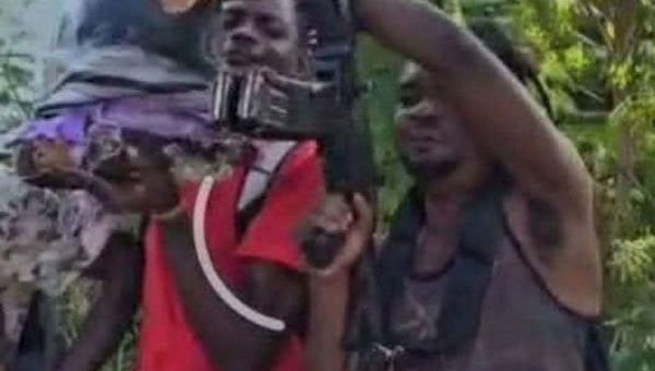 Mirebalais : les membres de la brigade « Bakòp Feray » désarmés après un accord avec les « Talibans »