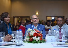 Haïti: le Premier ministre Fils-Aimé lance les éditions 2026 des programmes ONA-Éducation et ONA-Police