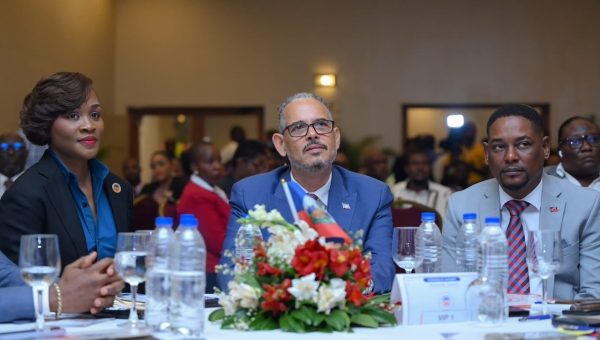 Haïti: le Premier ministre Fils-Aimé lance les éditions 2026 des programmes ONA-Éducation et ONA-Police