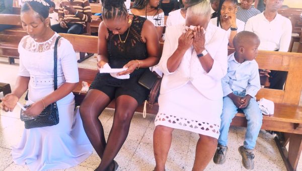 Delmas : des funérailles symboliques pour le journaliste Osnel Espérance, cinq mois après sa disparition à Port-au-Prince