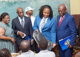 Éducation : Sandra Paulémon lance l’année scolaire 2026-2027 à Ennery