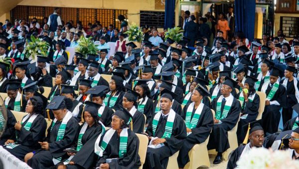 Cérémonie de collation de diplômes de 251 étudiants de l’Université adventiste d’Haïti