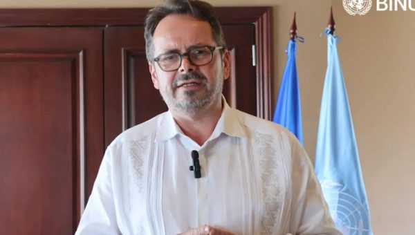 Haïti : Carlos Ruiz Massieu aux groupes armés : « Déposez les armes, libérez les otages et laissez sortir les enfants »