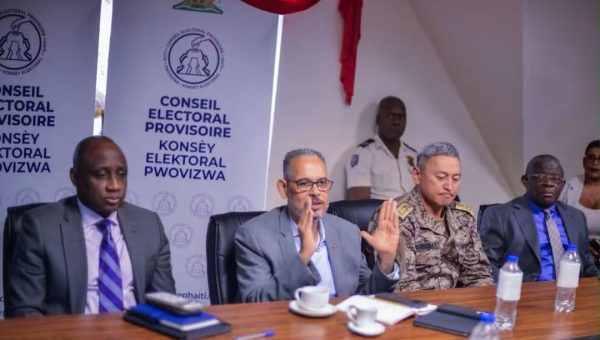 Haïti/Élections : Alix Didier Fils-Aimé évalue la situation sécuritaire et examine les dispositions à prendre