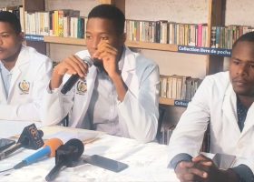UEH : les étudiants de la Faculté de médecine brandissent la menace de la mobilisation pour exiger la réouverture de l’Hôpital général
